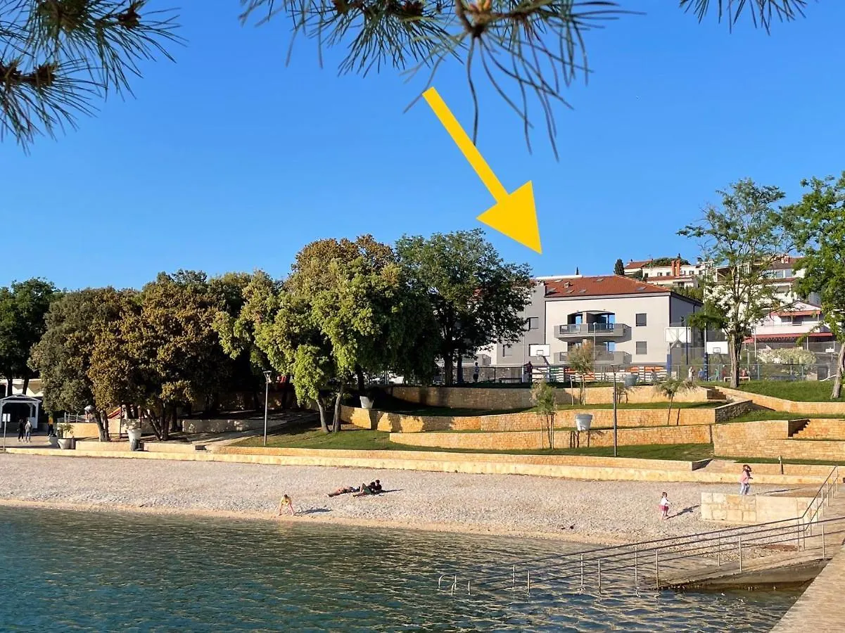 Colibri-Design&Beach Appartement Mit 40M2 Terrasse Und 2 Sups Pjescana Uvala