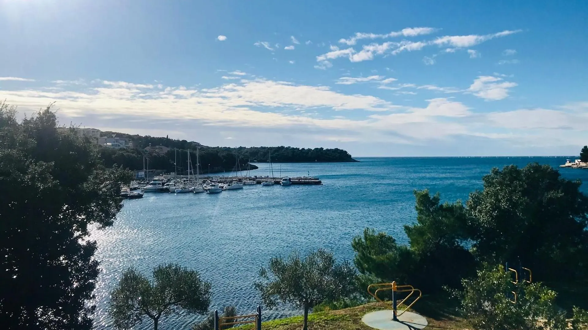 Colibri-Design&Beach Appartement Mit 40M2 Terrasse Und 2 Sups Pjescana Uvala Apartment